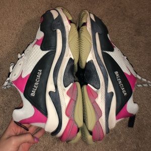 sepatu sport balenciaga